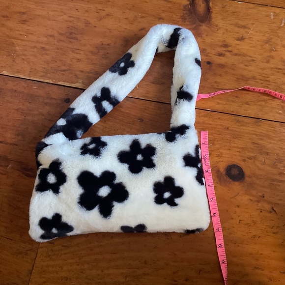 Lolita jade fuzzy mini bag - Picture 7 of 9